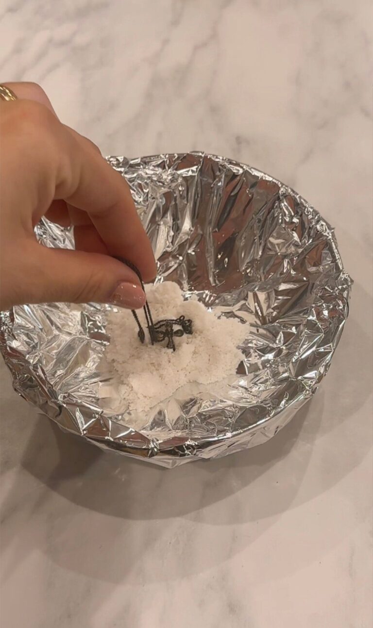 【ライフハック】簡単にシルバーアクセサリーをキレイにする方法とは!?