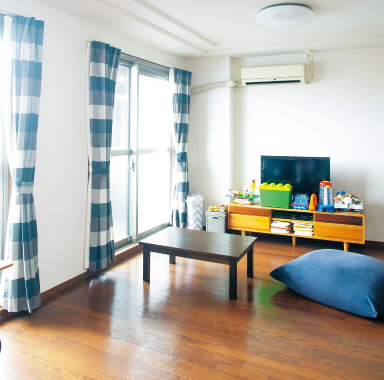 ピザトーストは『秘技”点のせ”』おにぎりは『ラップの上でおかずごと』干物主婦・おかさんの最強ずぼらルール