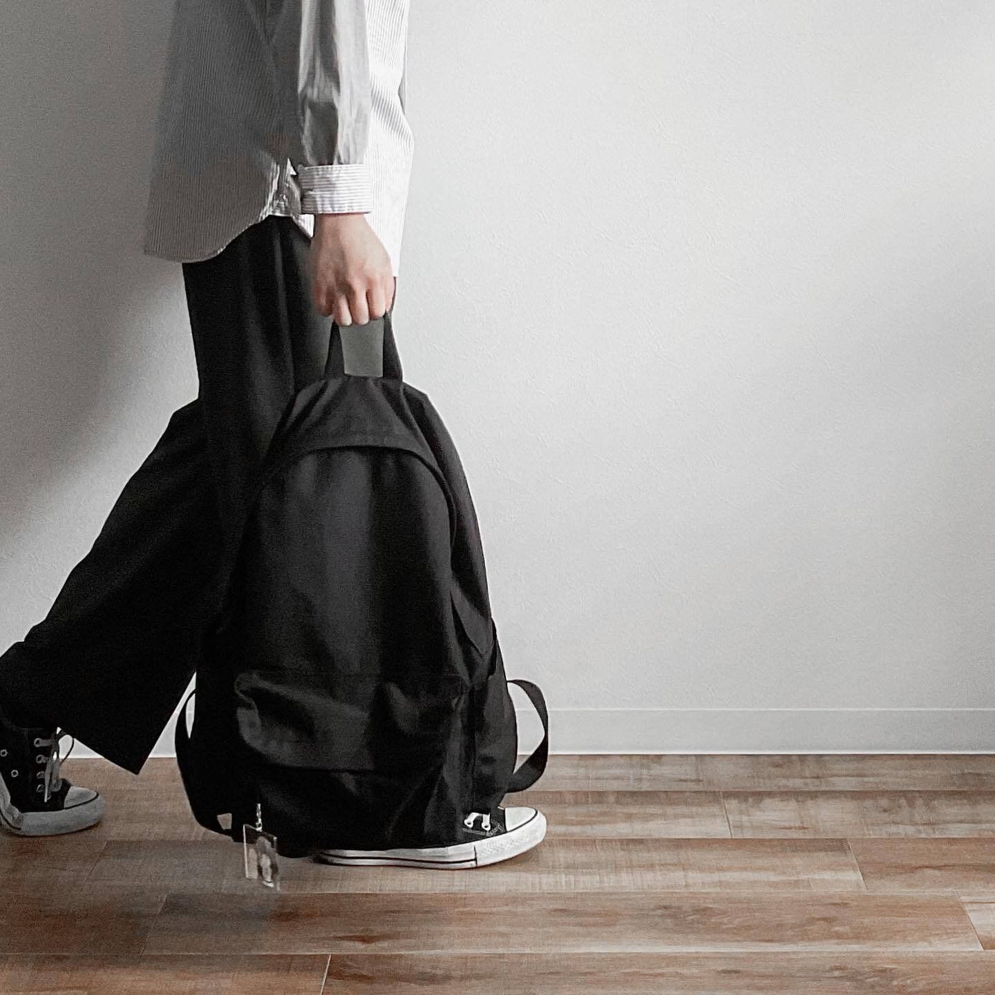 幅広くつかえて多機能「肩の負担を軽くする　撥水　リュックサック」