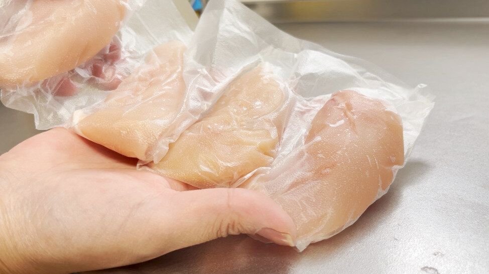 プレスンシールで保存されたささみ