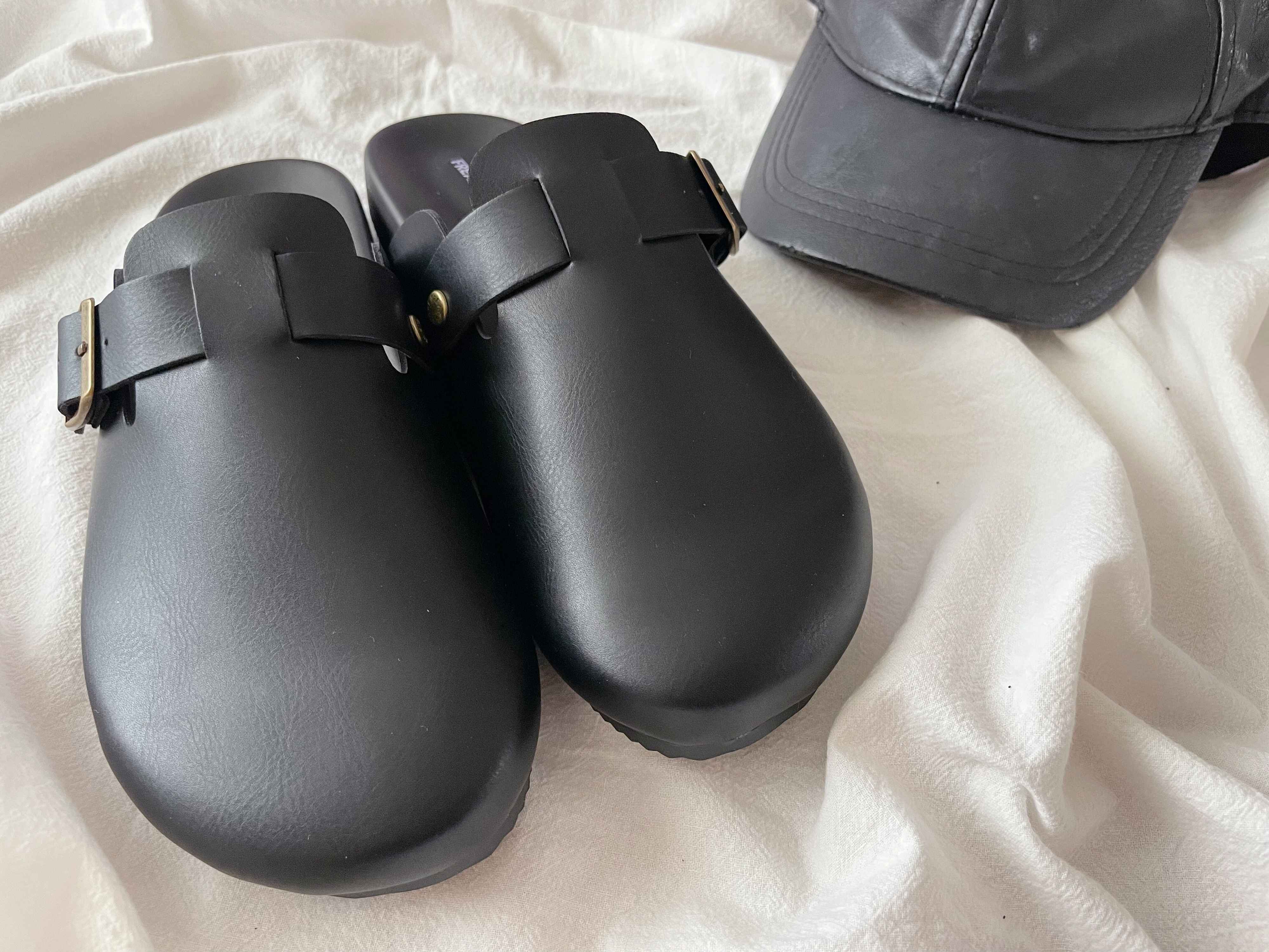 レザー系の小物