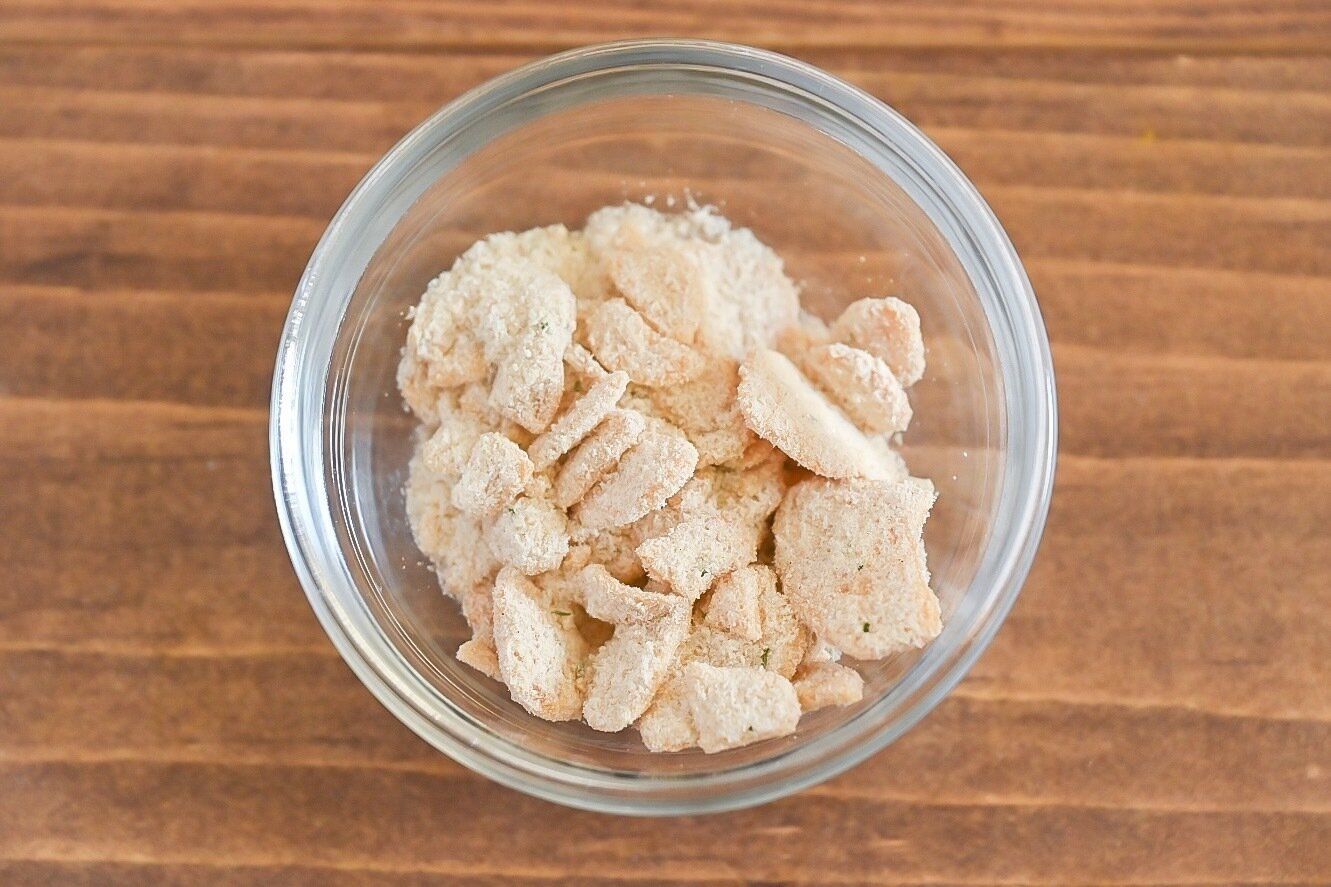 ガラスの容器に入った「なんでもガーリック」