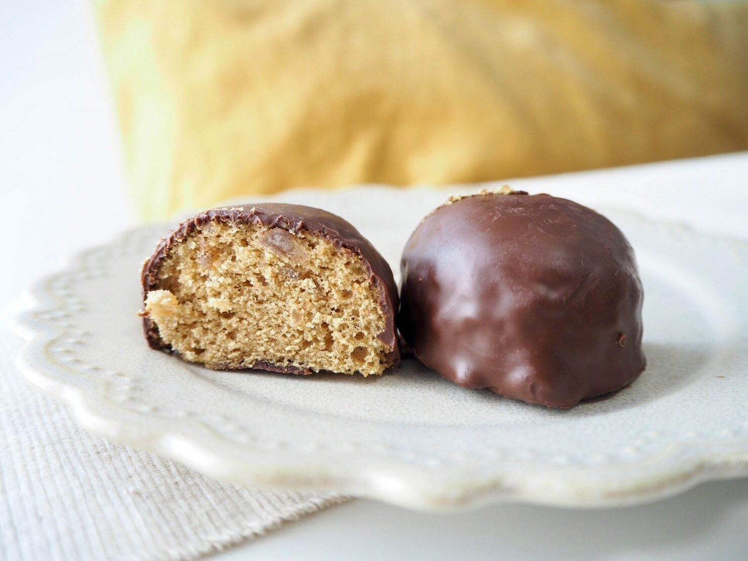 シャトレーゼ「ショコラケーキ イタリア栗」断面写真