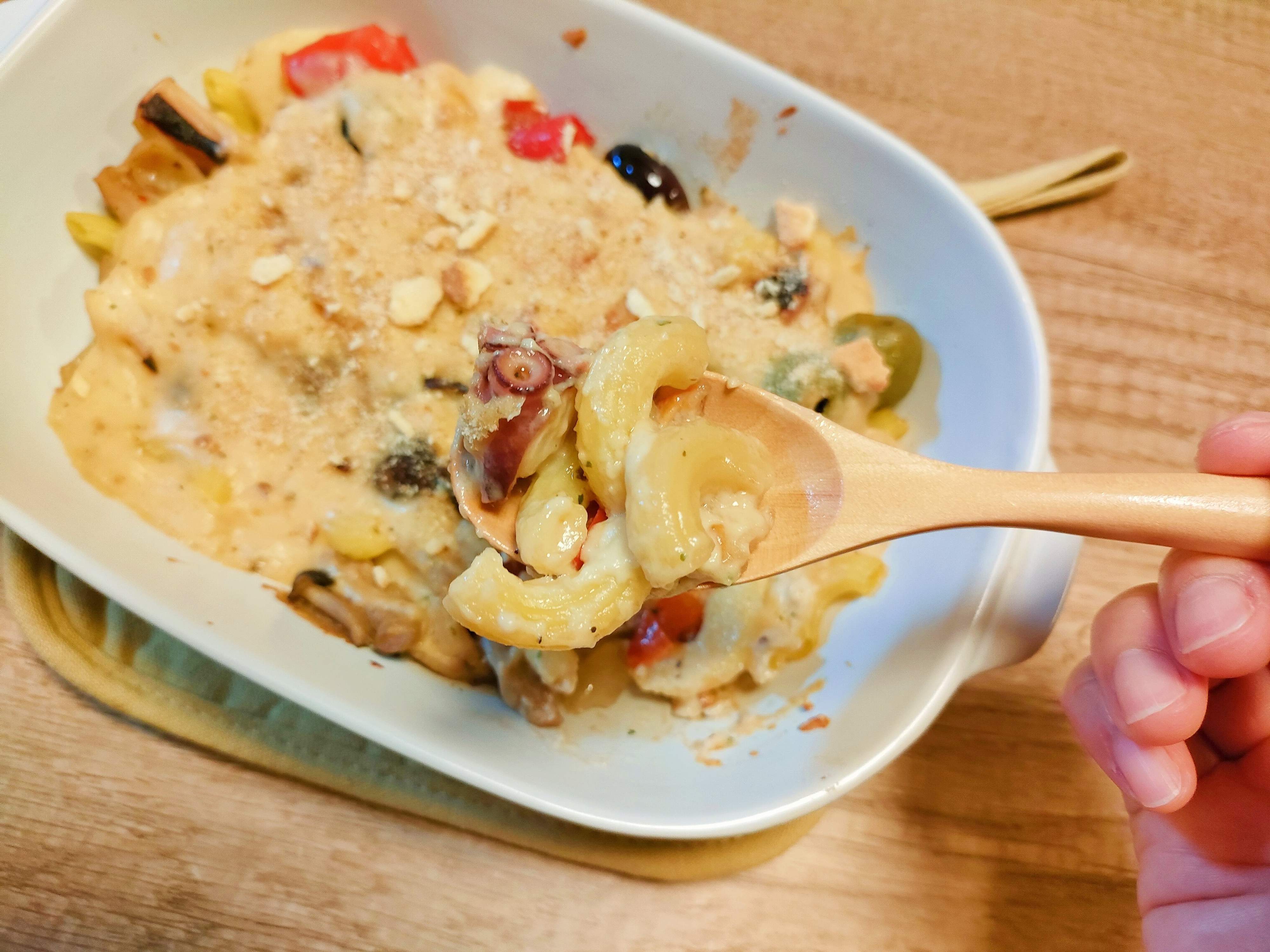 シーフードアヒージョの具材を使ったグラタン