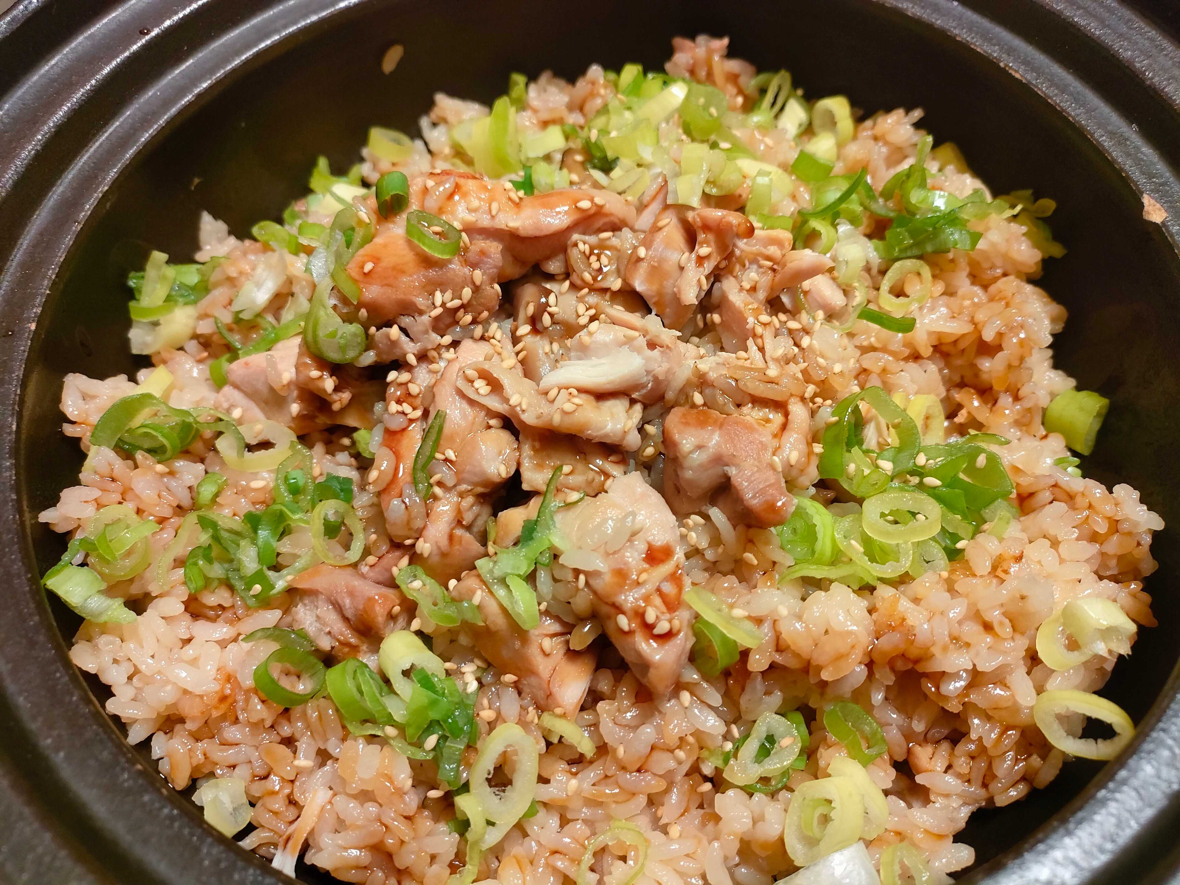 鶏肉と濃いめのタレの最強コラボ