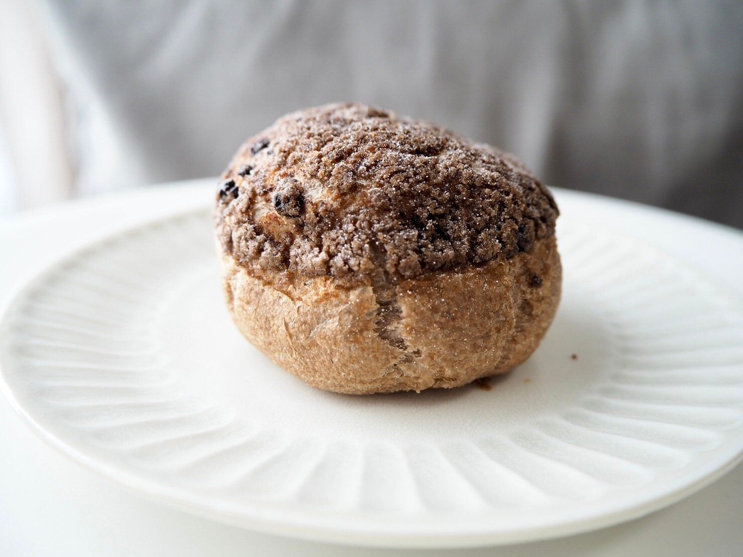 シャトレーゼ「DESSERTクッキーシューアイス ベルギーショコラ」商品写真