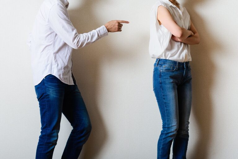 うっかりで「離婚」もありうる!?夫が激怒する、妻が無自覚に言いがちな“地雷ワード”