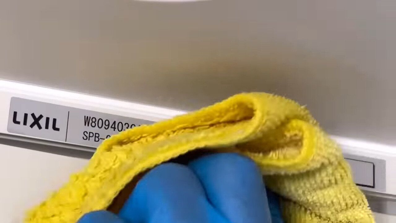 4.天井の黒カビにも