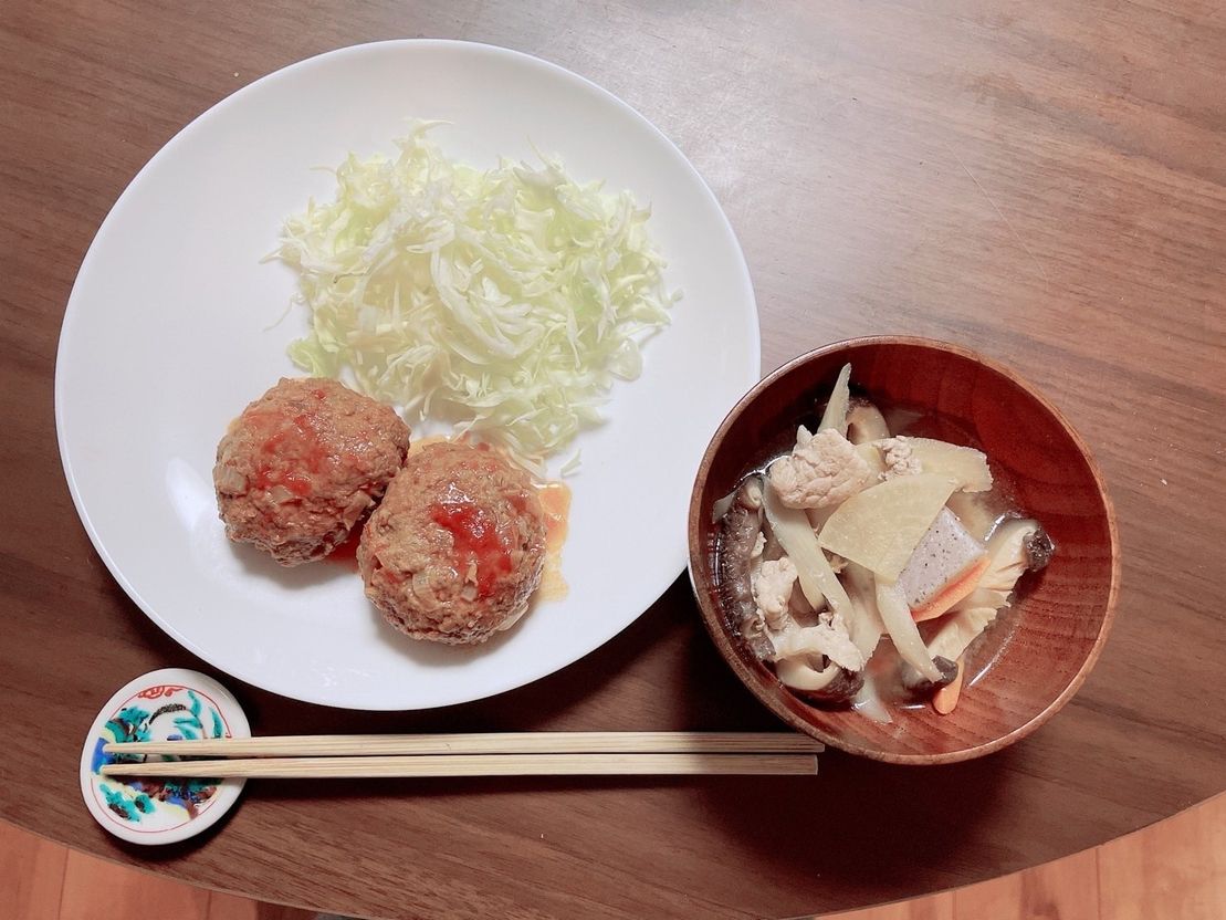 一汁三菜にこだわらず具だくさんで味噌汁で野菜をとります