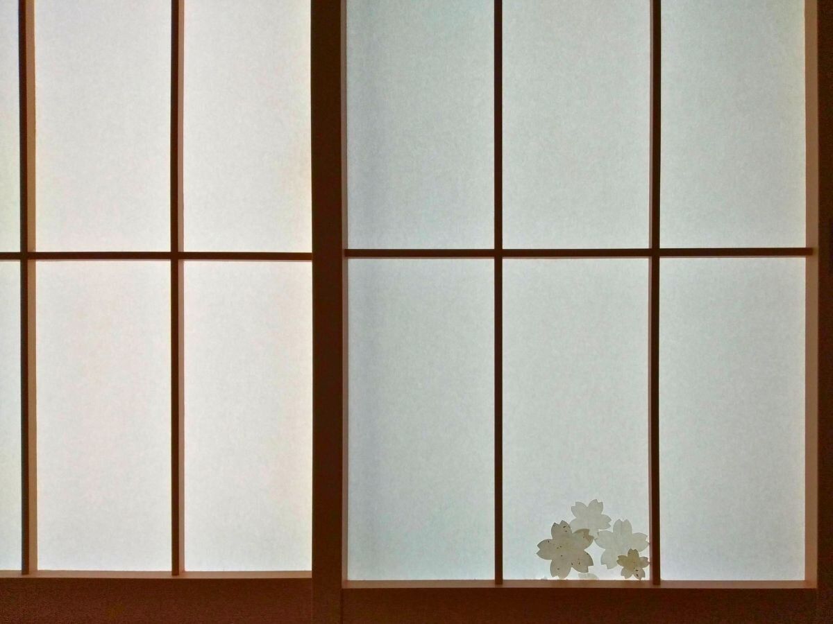 障子に貼られたお直しシール