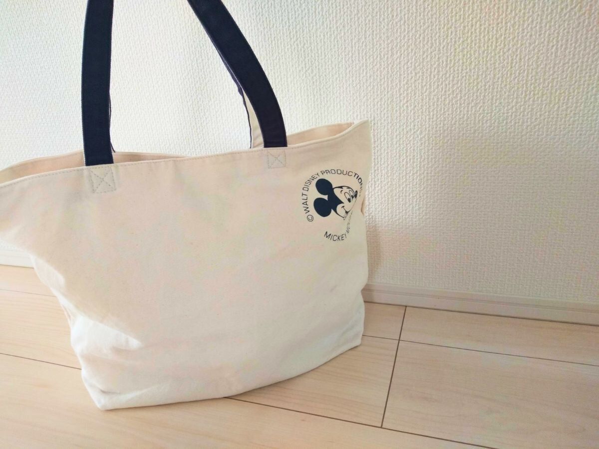ミッキーが描かれたトートバッグ