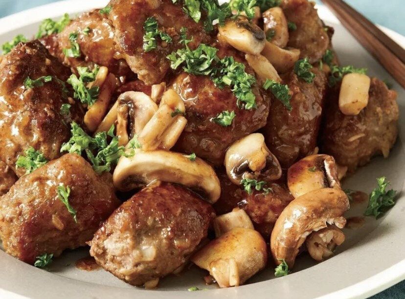 一口ハンバーグとマッシュルームのバター照り焼き