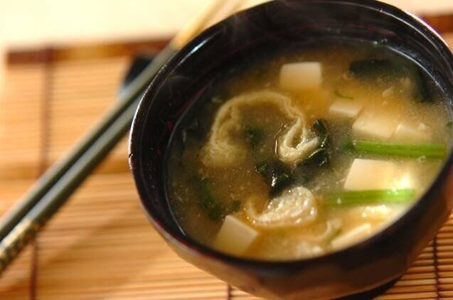 ホウレン草のゴマみそ汁