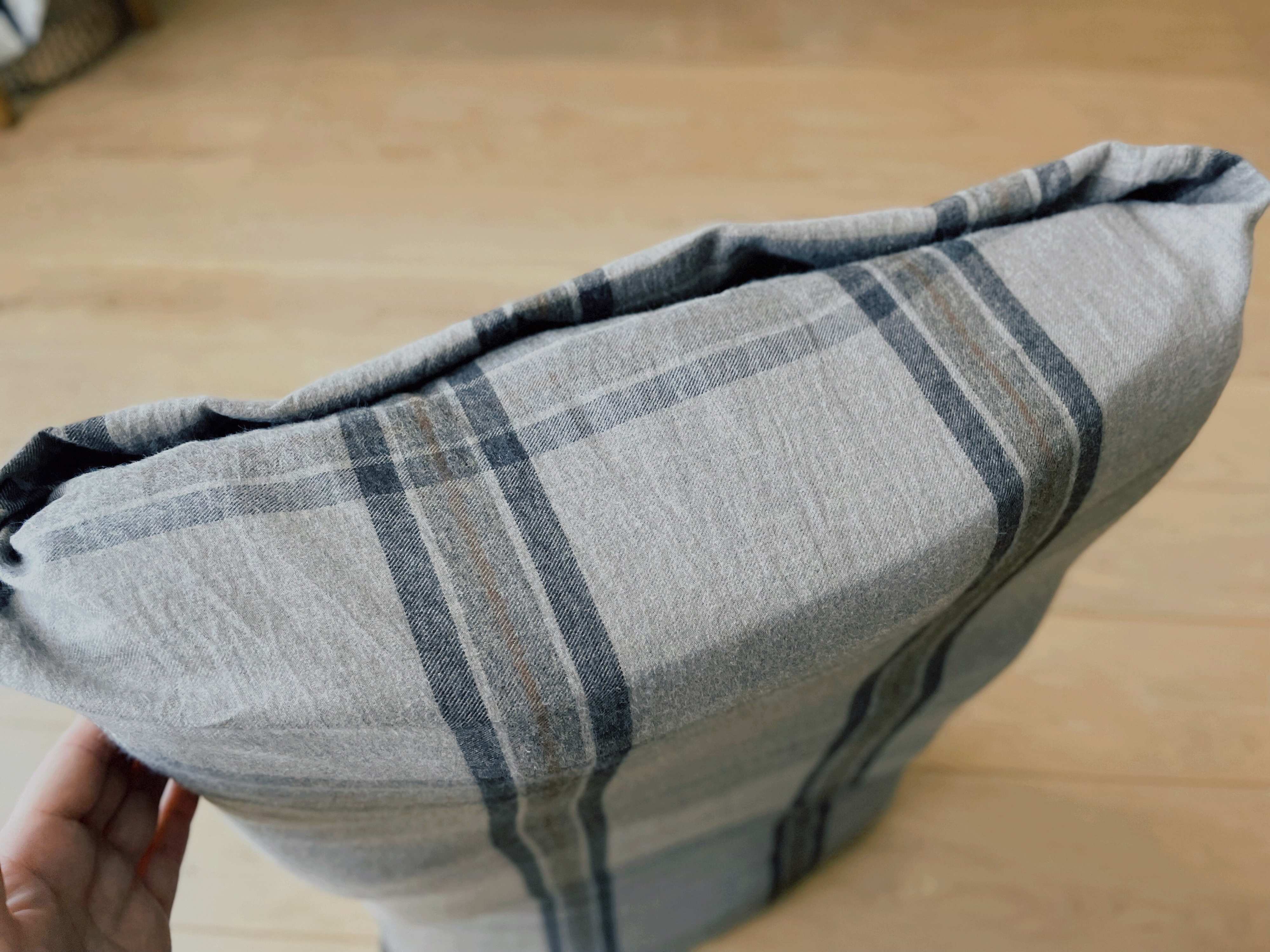 折り込むタイプ