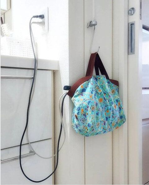 愛用のトートバッグをドライヤー収納に活用