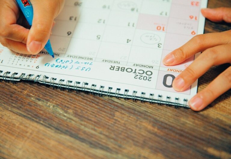 給料は毎月使い果たし！生まれて初めて予算と予定を書いて0円→700万円貯まった方法を大公開