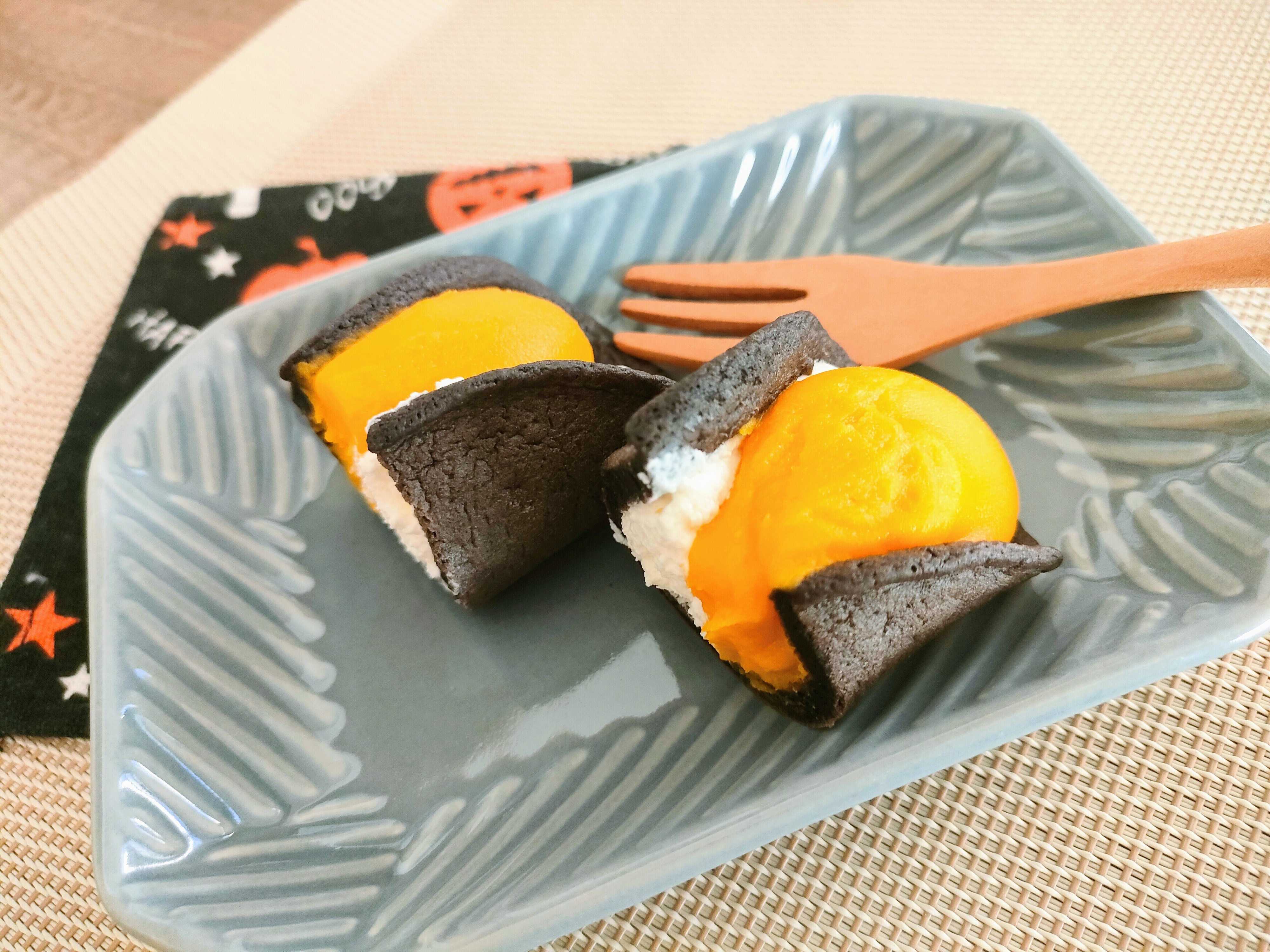 かぼちゃ和むれっとを半分にカットした様子