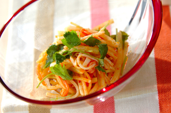 大根とカニカマサラダレシピ