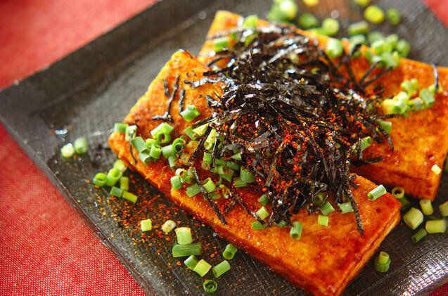 こってり甘辛!カレー風味の豆腐ステーキ