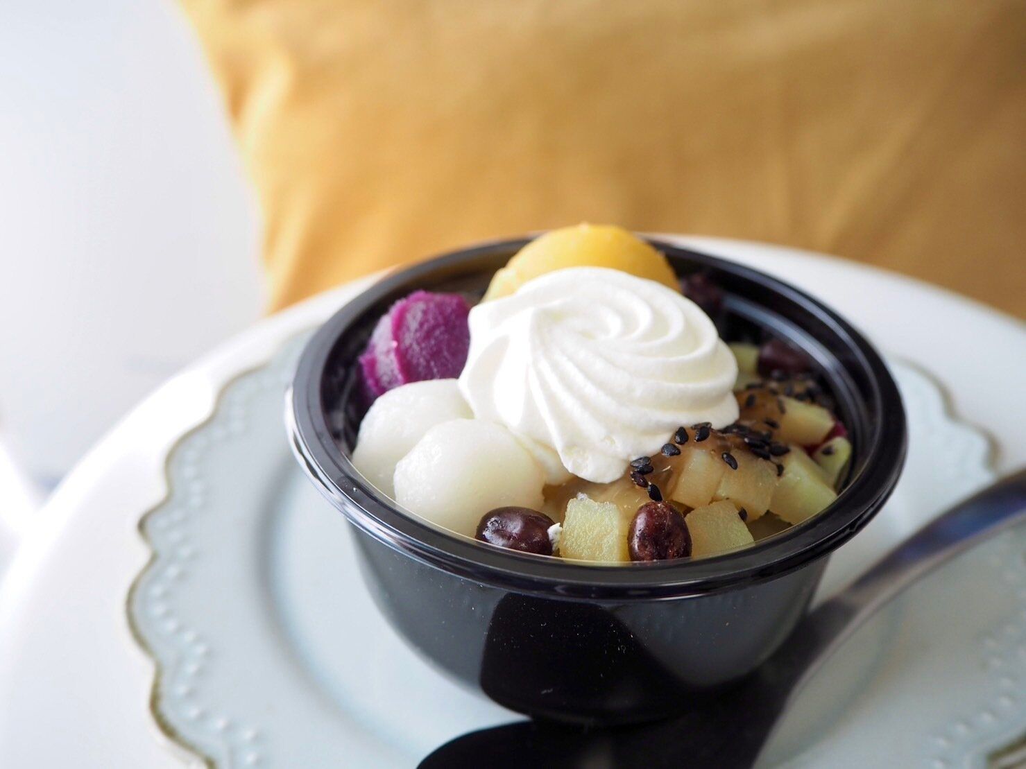 シャトレーゼ「お芋づくしのクリームあんみつ」商品写真