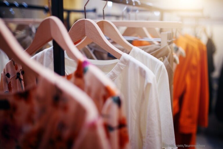 何度から長袖？失敗しない服選びのために注目する気温を気象予報士が解説