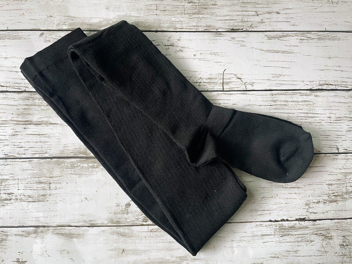 ダイソーの綿入りタイツ