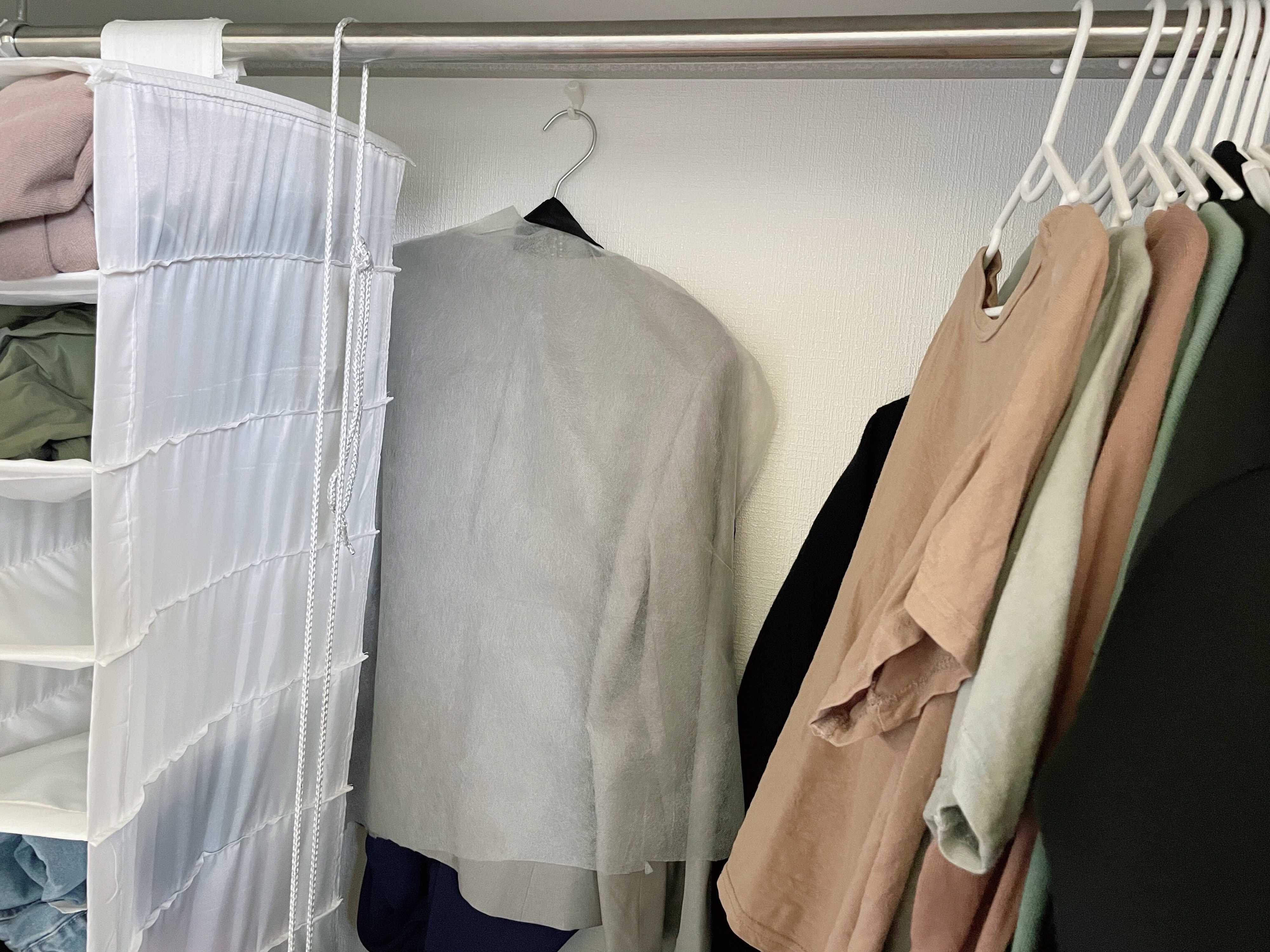 3．ピンフックを使った洋服収納