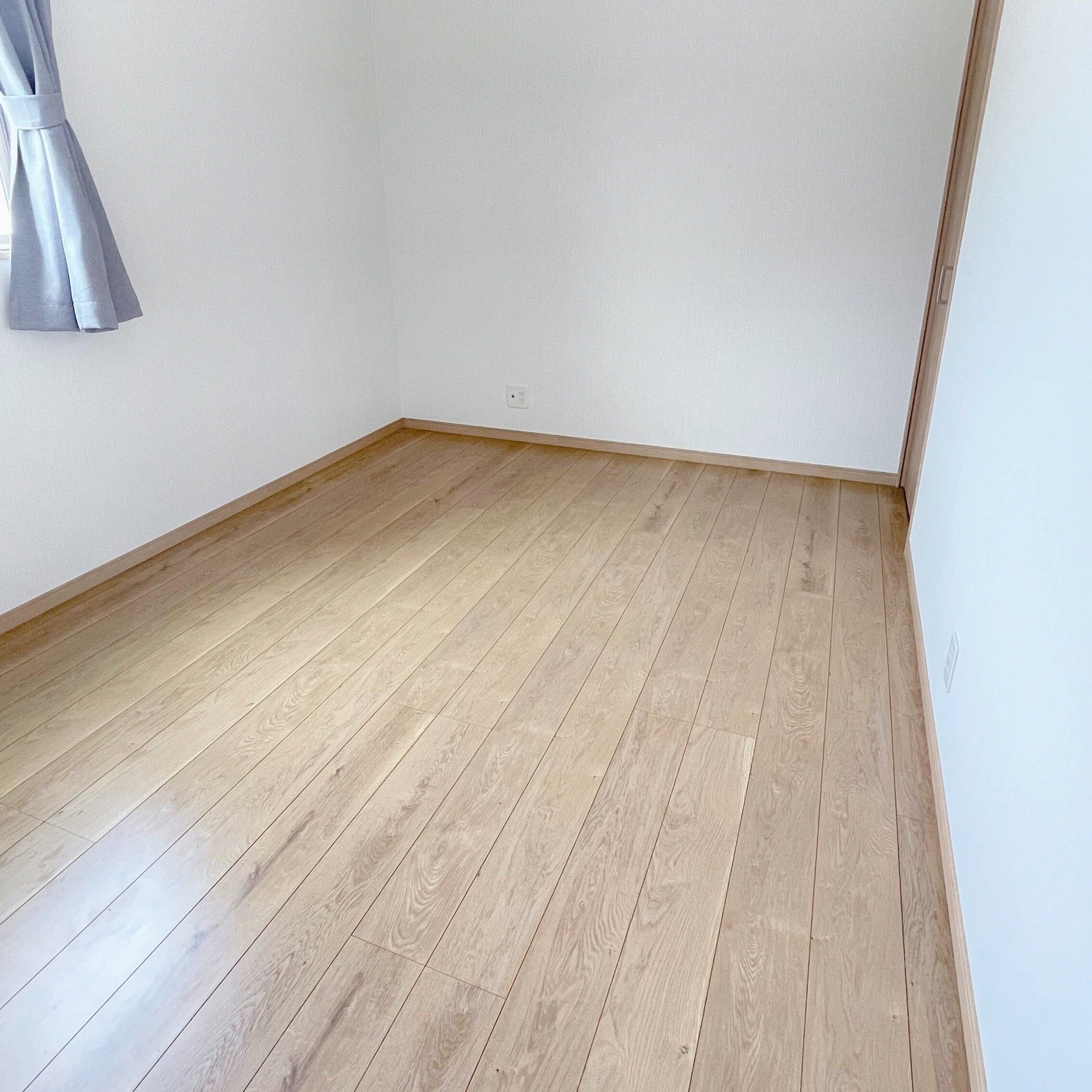 お部屋が殺風景すぎたらどうすればいい?シンプリストが提案する5つの解決策