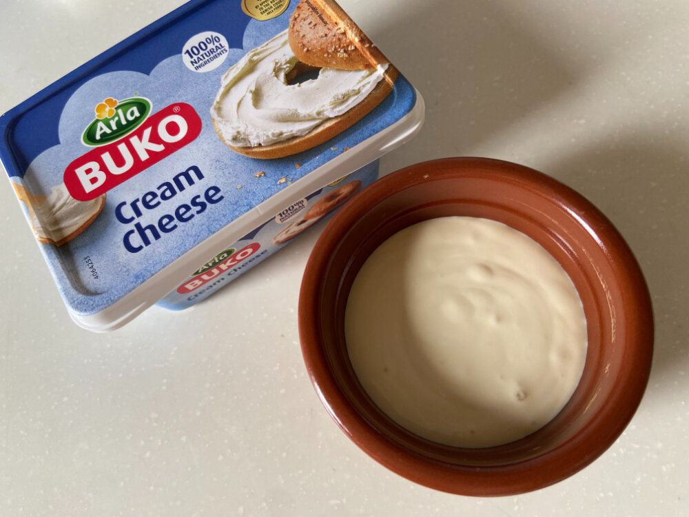 クリームチーズにジャムを混ぜて