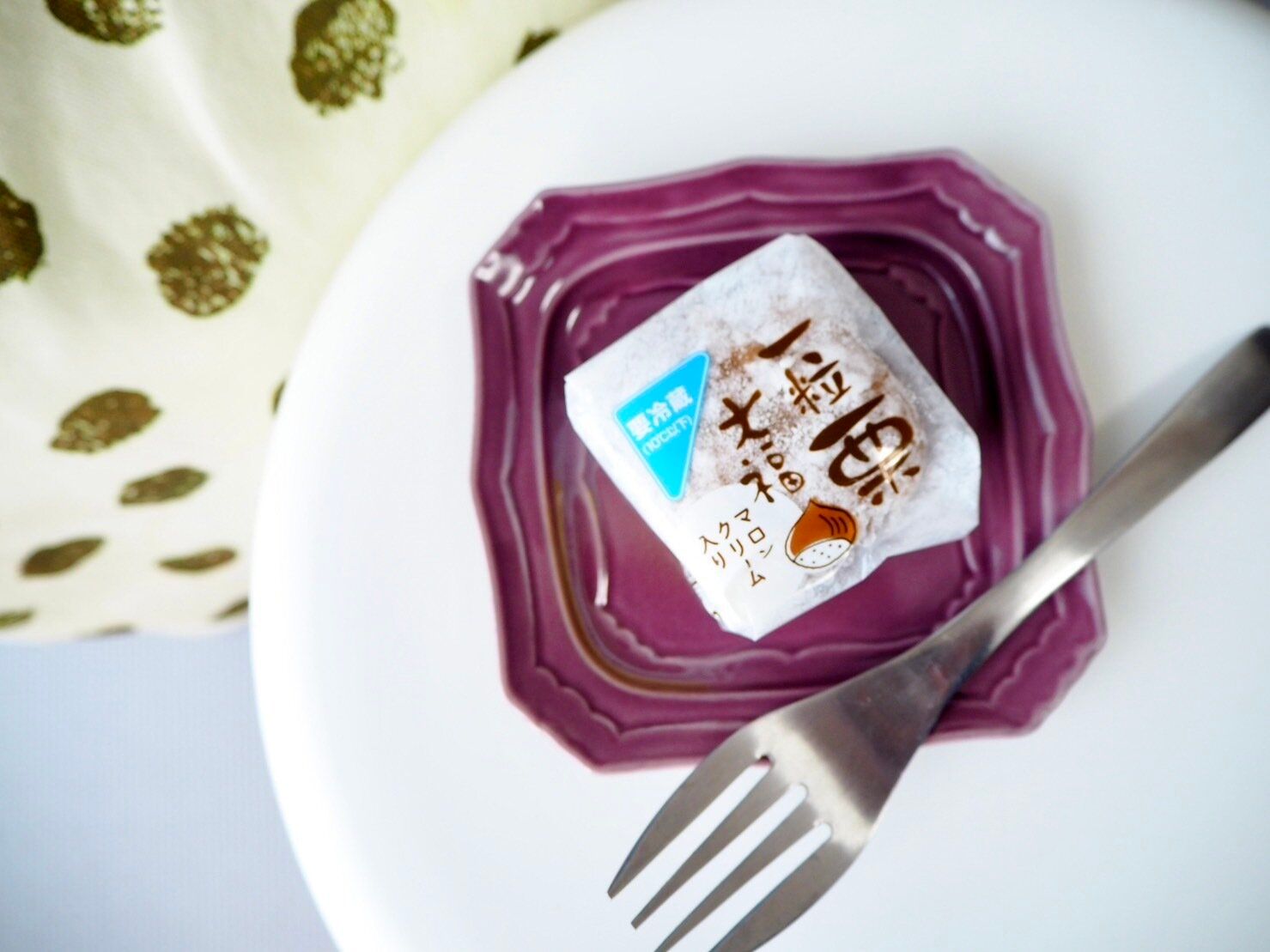 シャトレーゼ「一粒栗大福マロンクリーム入り」商品写真