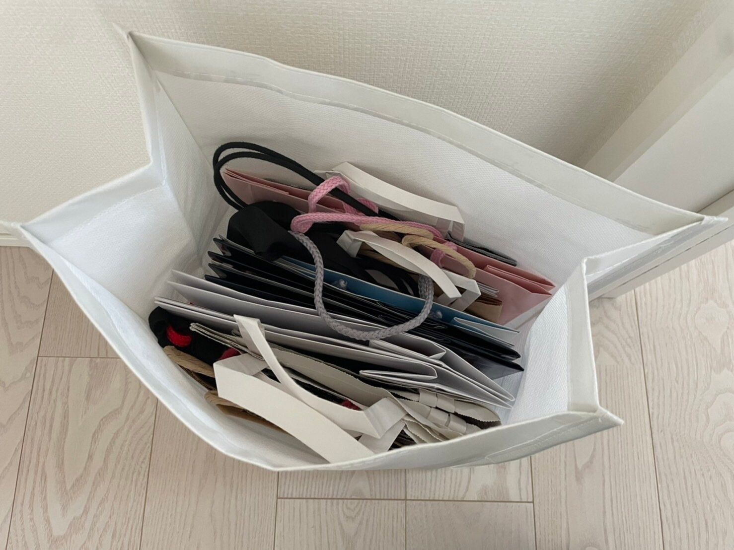 紙袋や米袋収納にも使える