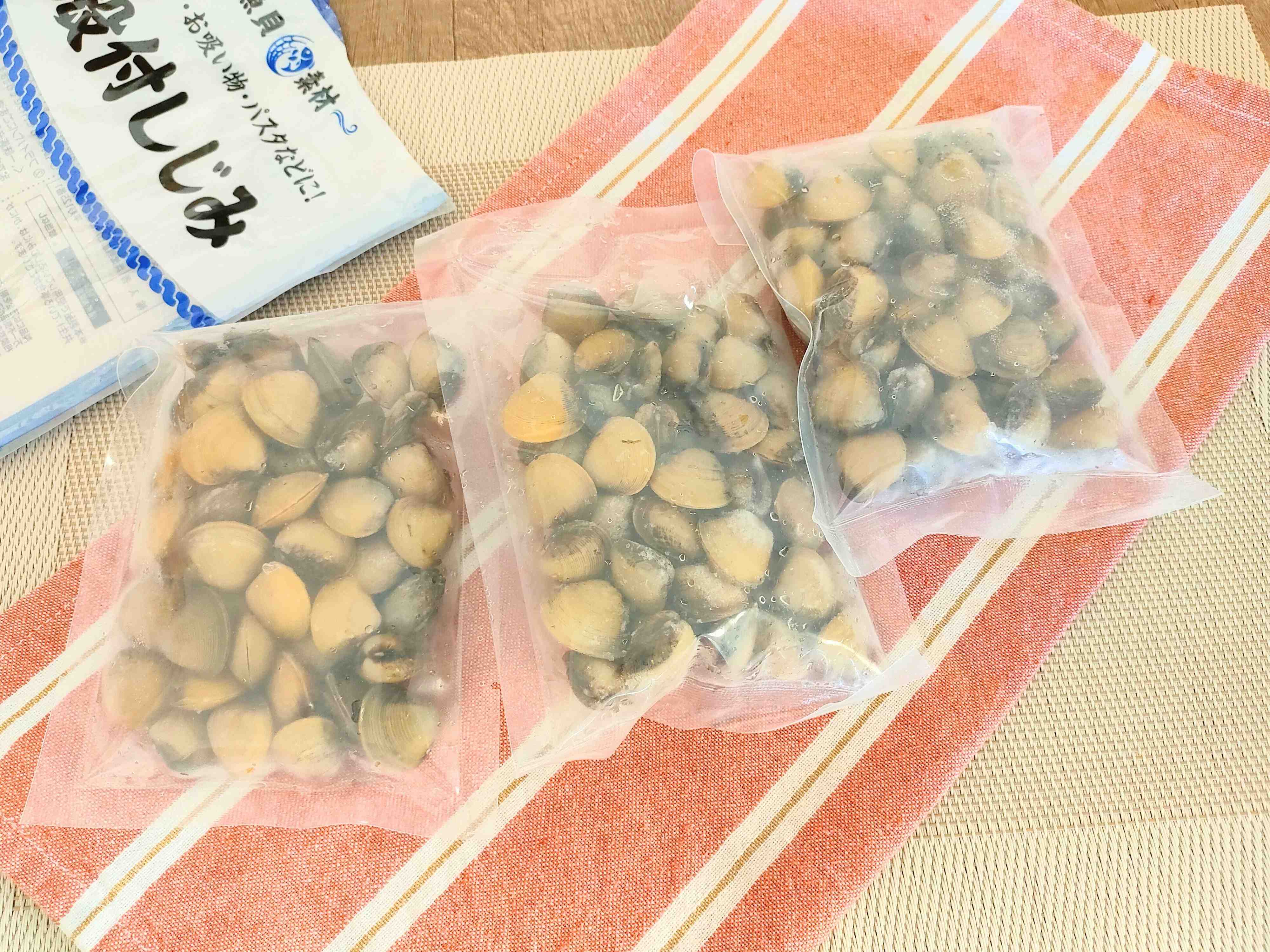 殻付しじみは3袋入っている