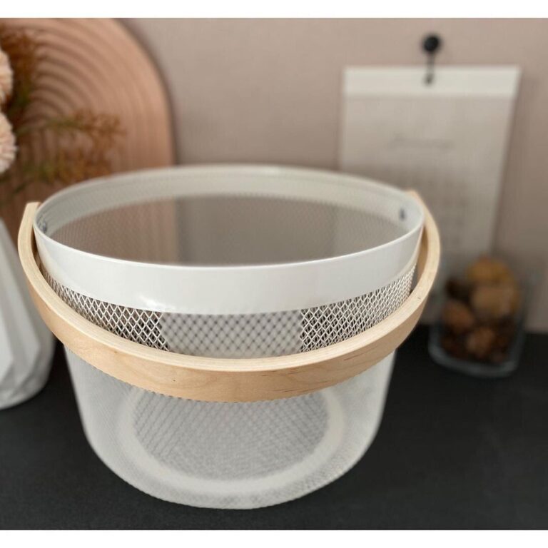 やっぱりあるの!?【ダイソー】「可愛い～！」「ソファー下収納に大変身」おしゃれ&便利な収納アイテム