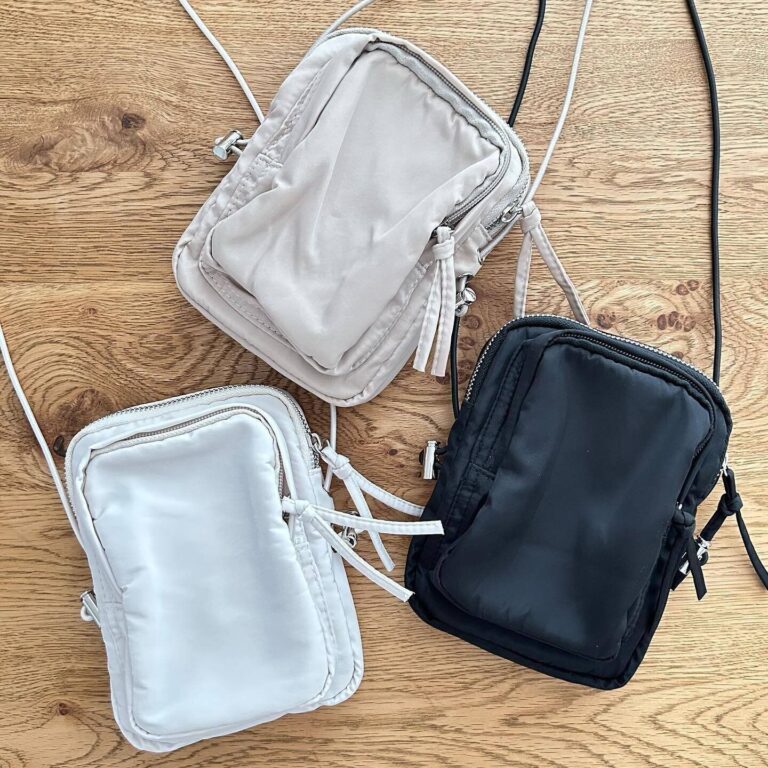 デザインもコスパもたまらん！【3COINS】「可愛くてお気に入り」「結局3色買った」おすすめ7選