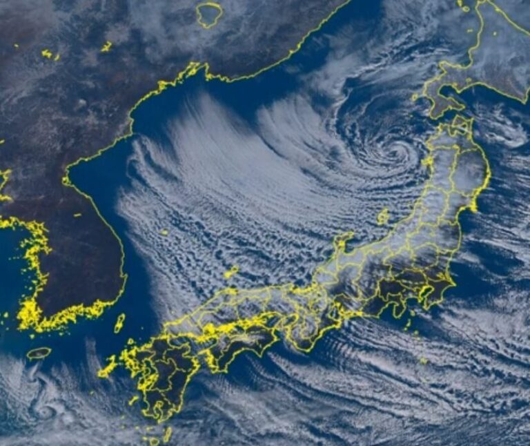 夏の風物詩「積乱雲」、じつは冬も大発生していた！雨、あられ、雪、雷…全部盛りな冬の積乱雲を気象予報士が解説