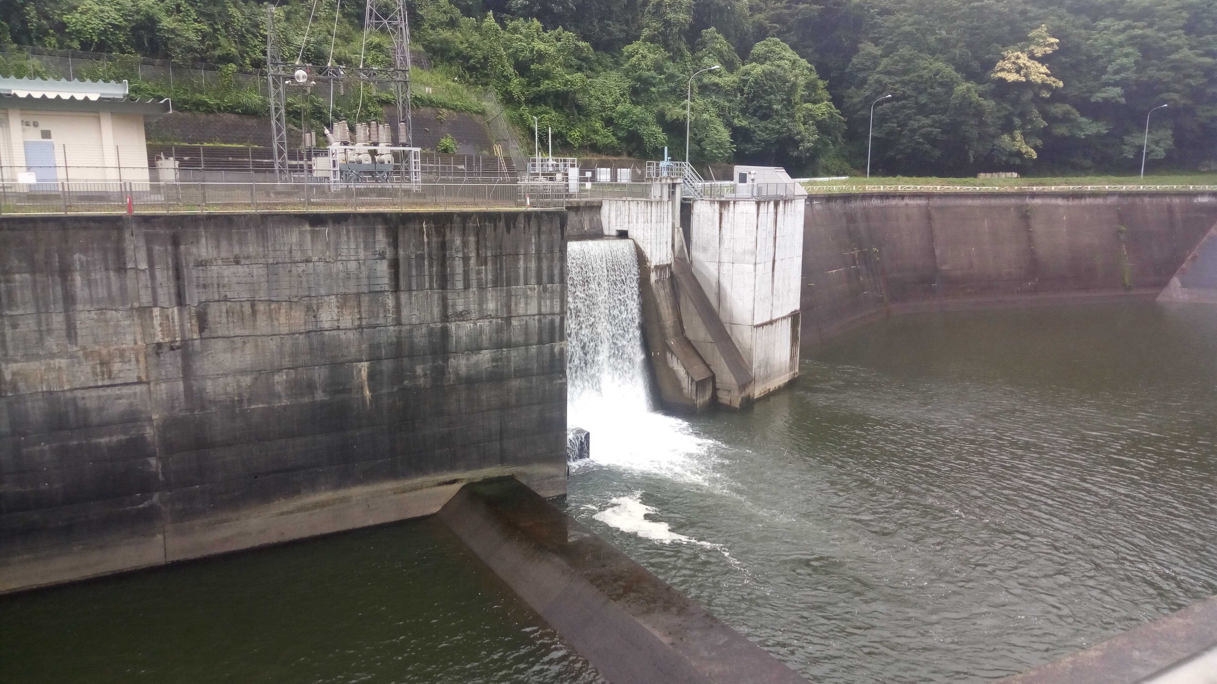宮城県の釜房ダム