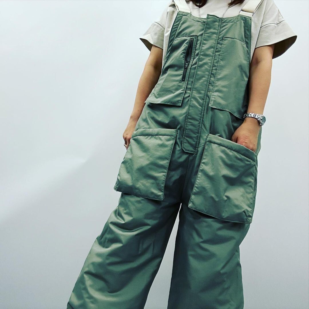 収納力バツグンのサロペット