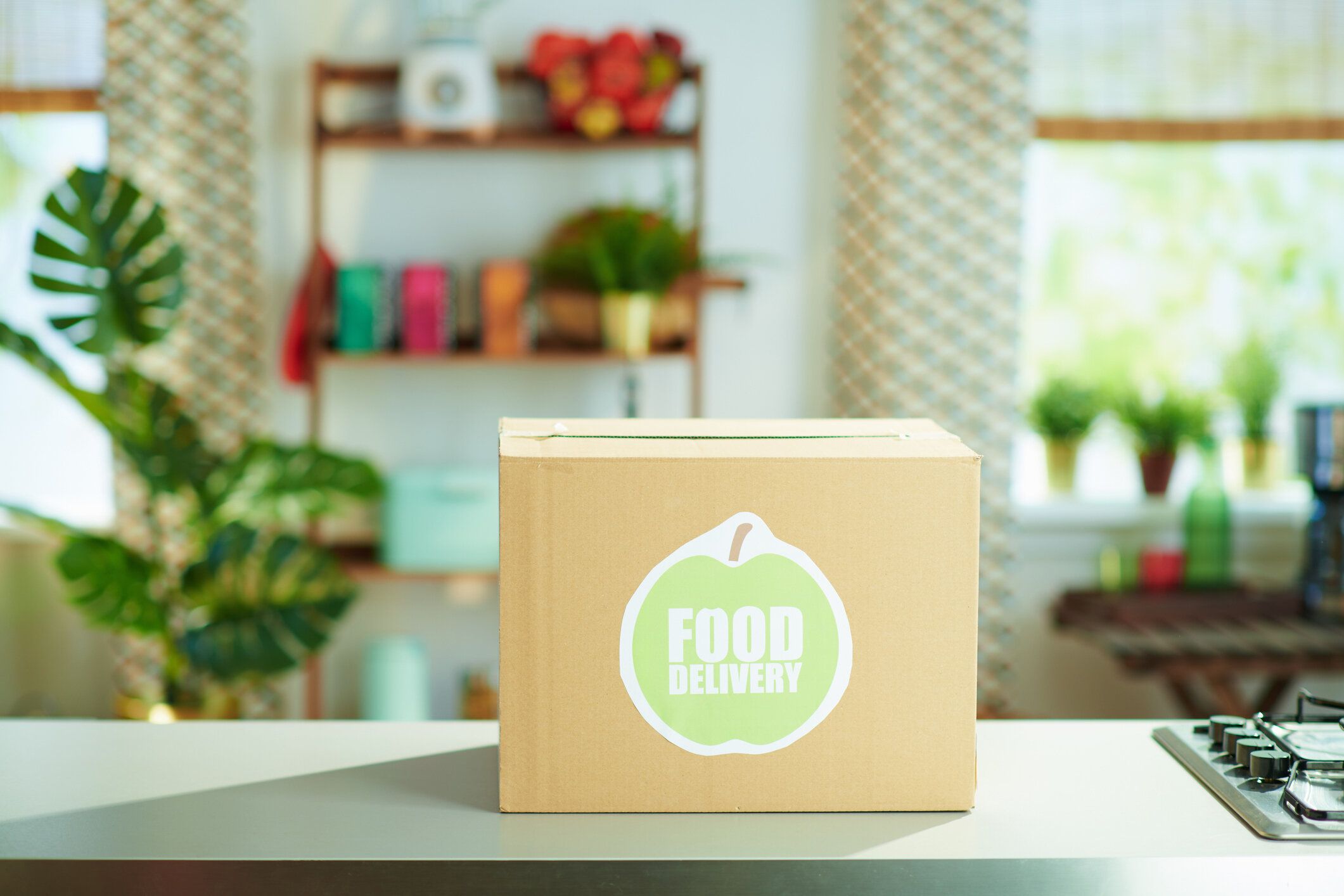 キッチンにフードボックス付きデスク