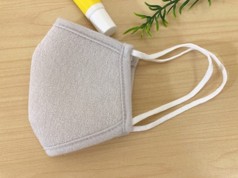 【ダイソー】もう我慢しない！おうちで簡単くちびる保湿