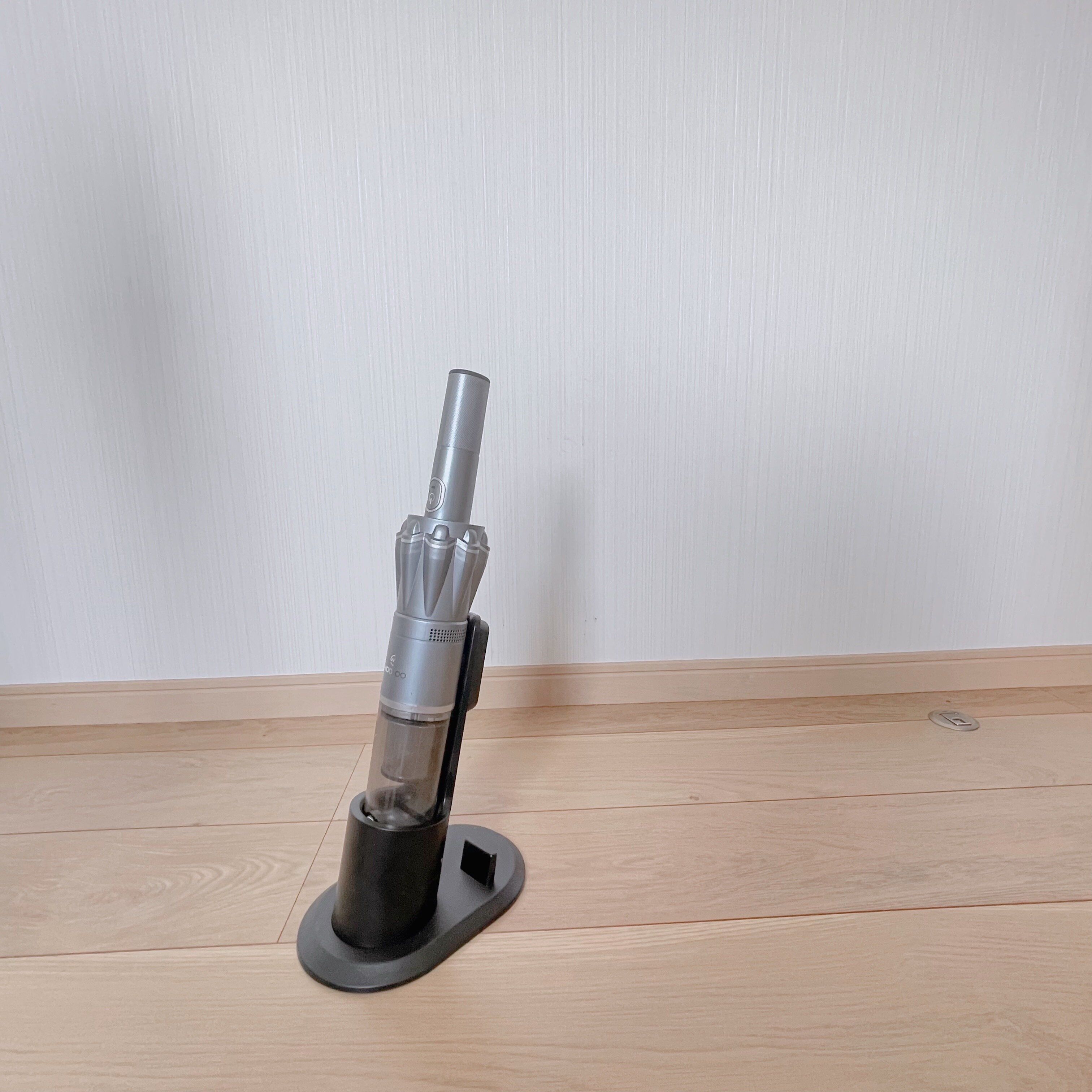 次の掃除機はコンパクトサイズです