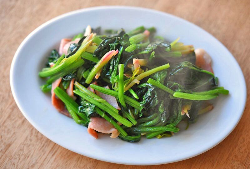 ほうれん草とハムのソテー（炒め物）のレシピ