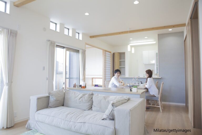 家事も子育てもラクになる!?キッチン＆リビングに置いておくべき【100均グッズ】