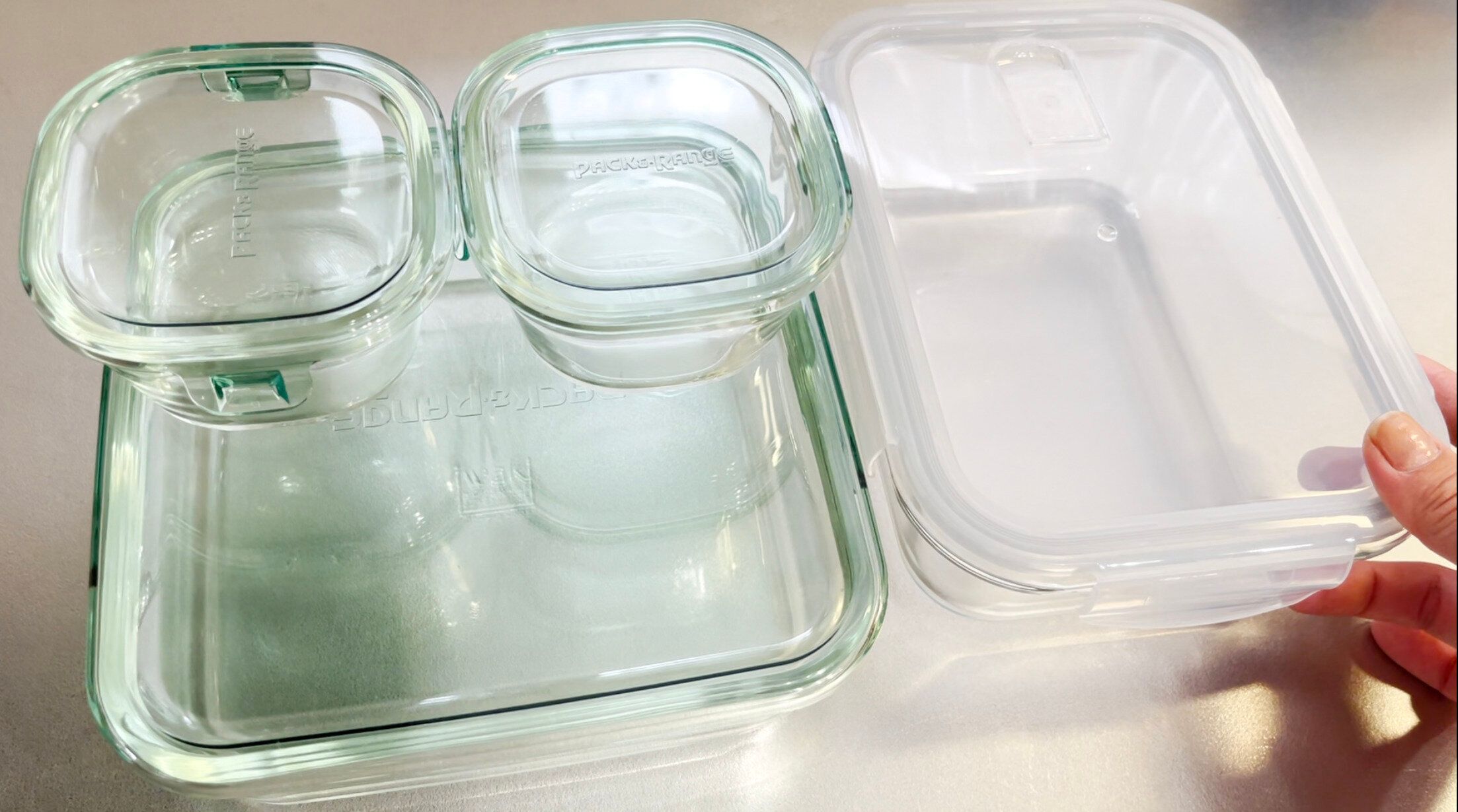 クリアなガラス容器