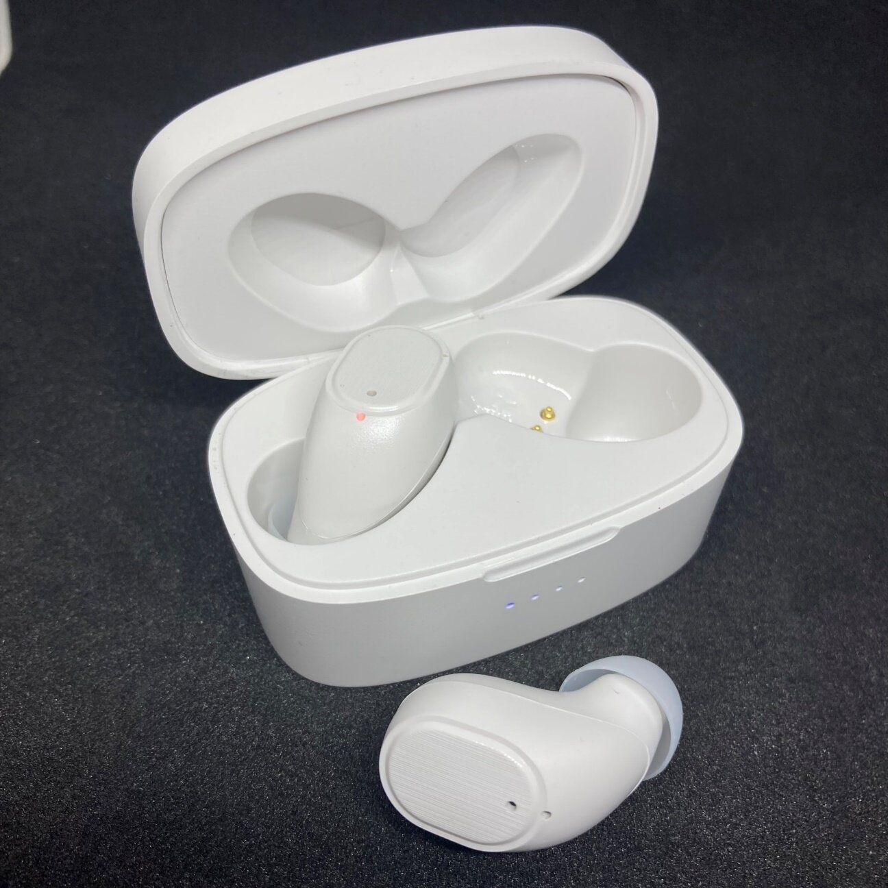 おすすめ1：進化した「完全ワイヤレスイヤホン」