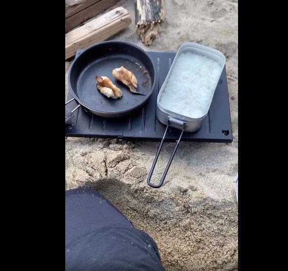 【ワークマン】デイキャンプに重宝！折りたたみテーブル