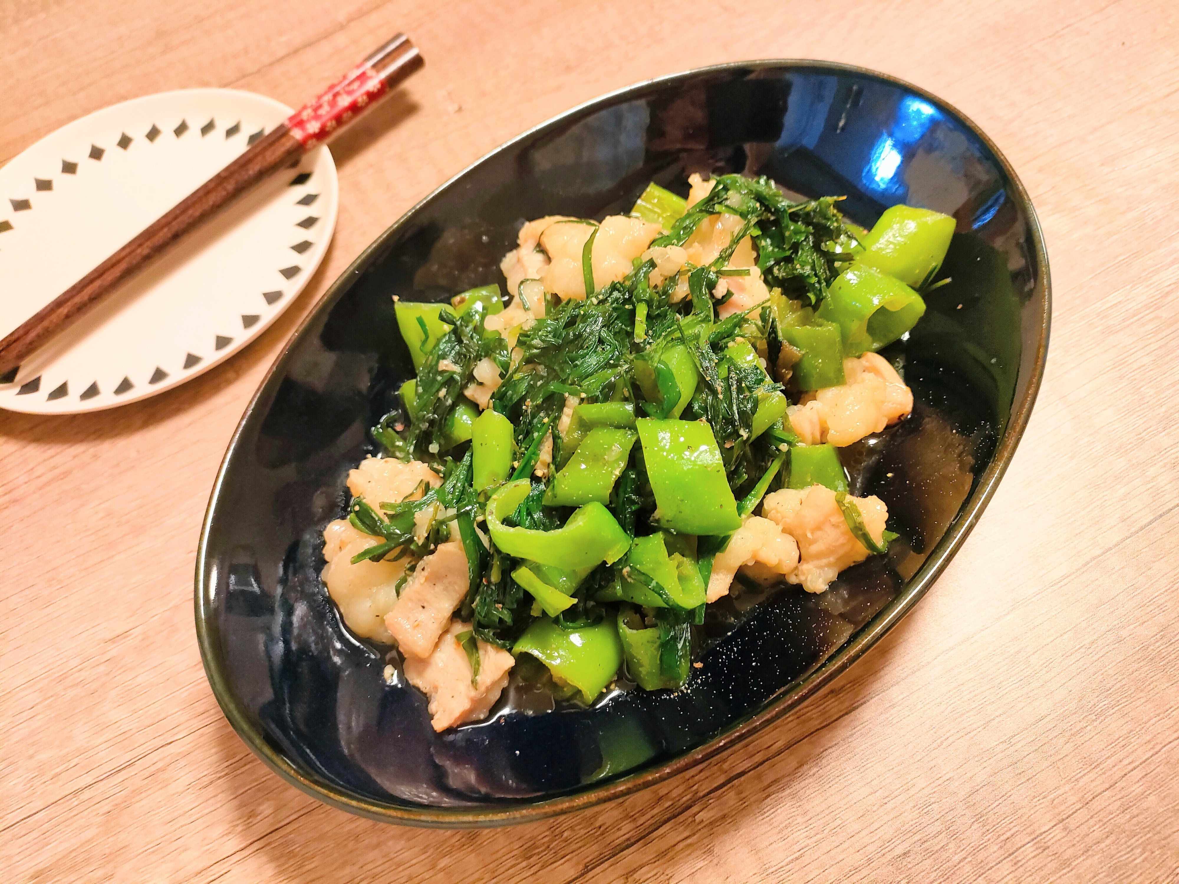 シマチョウとニラの炒め物