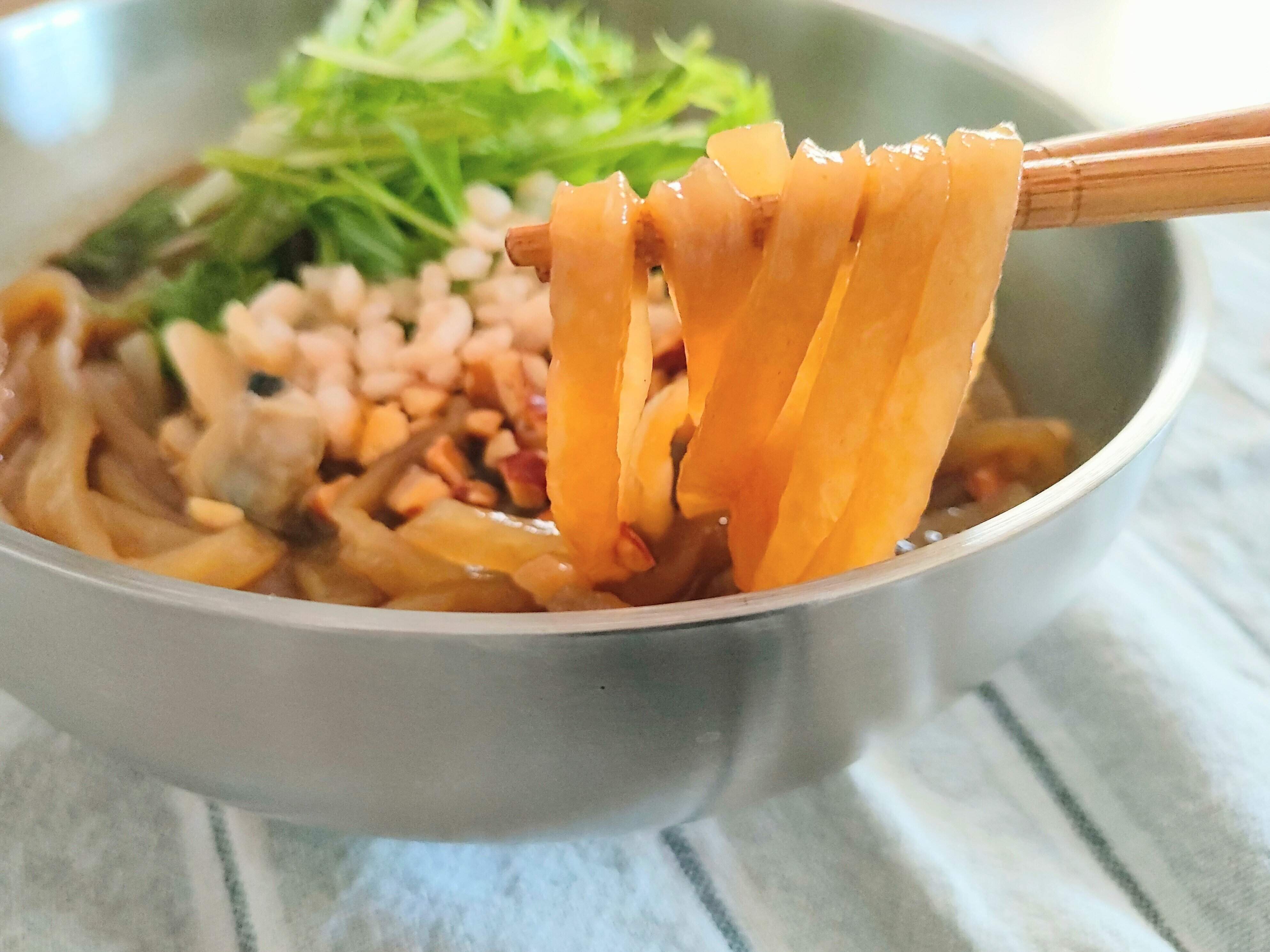 もちもちの極太春雨麺