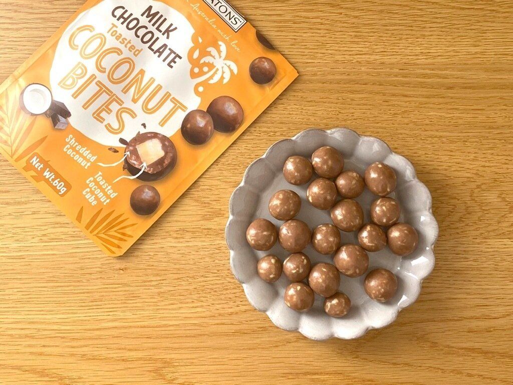 ミルクチョコレートトーステッドココナッツバイツ