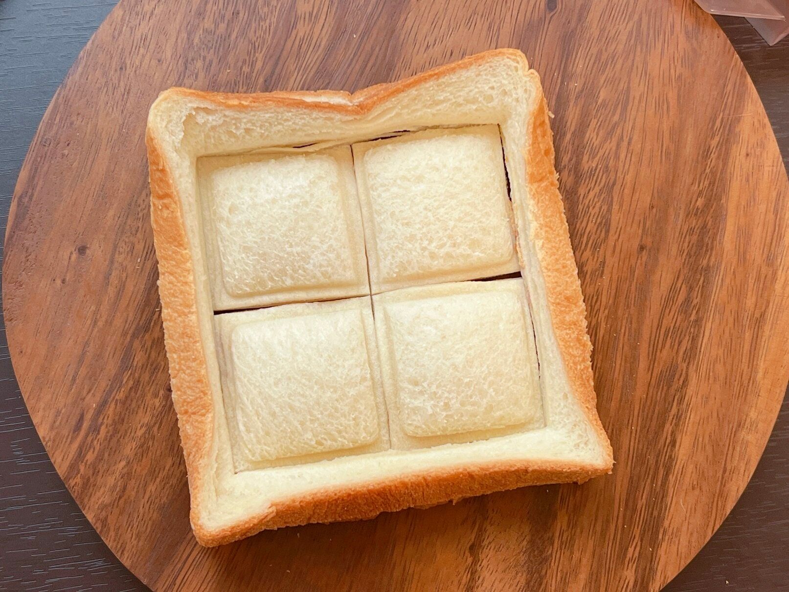 ぎゅっと押すだけでパックサンドができる!