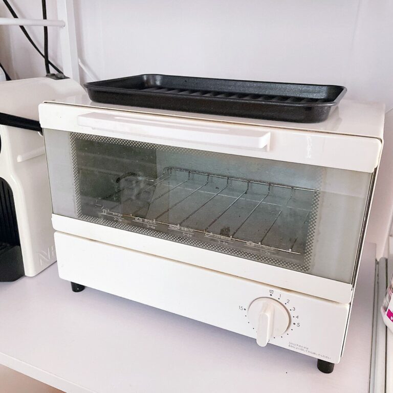 付属品から買い替え！ニトリで購入トースタートレーで簡単にきれいをキープできるようになった